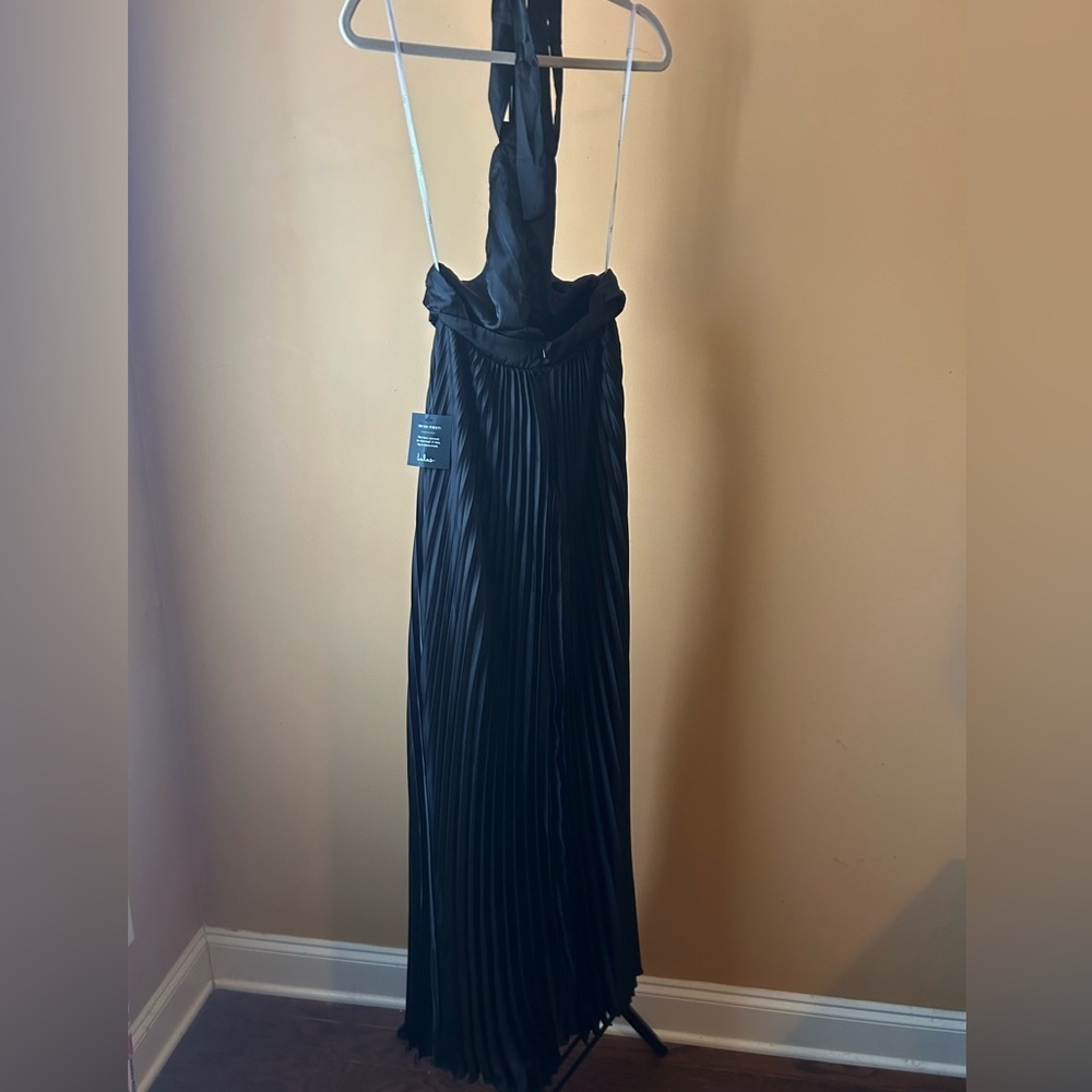 Lulus halter satin‎ pleated for and flare gown dress - Picture 7 of 9